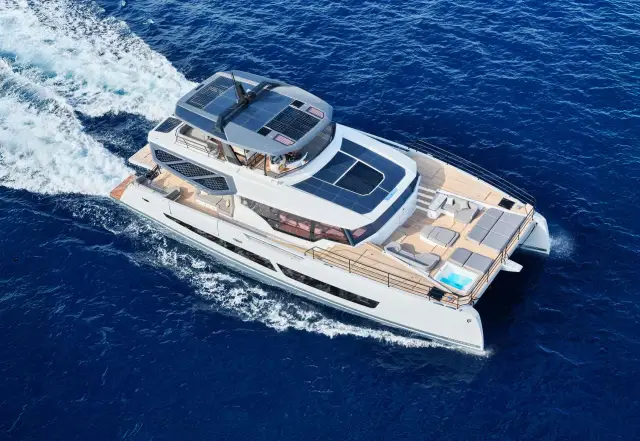 Alina – Power 80 yacht charter in Greece