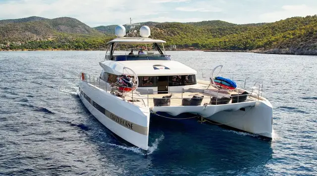Crazy Horse Lagoon Seventy 8 yacht – photo 2