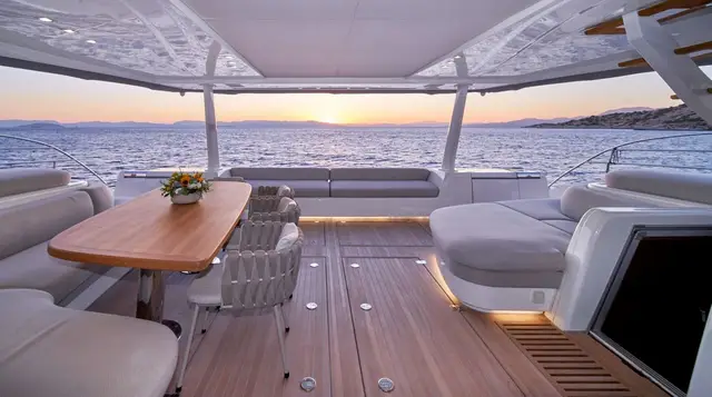 Crazy Horse Lagoon Seventy 8 yacht – photo 4