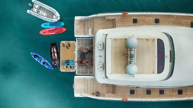 Crazy Horse Lagoon Seventy 8 yacht – photo 9