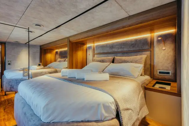 Honeymoon Moon Yacht 65 yacht – photo 9