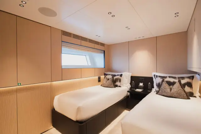 How Much Is Enough Oasis 40 yacht – photo 9