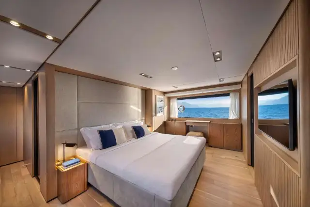 Ianassa Ferretti 30 m (Custom Line / Ferretti 1000 series) yacht – photo 6