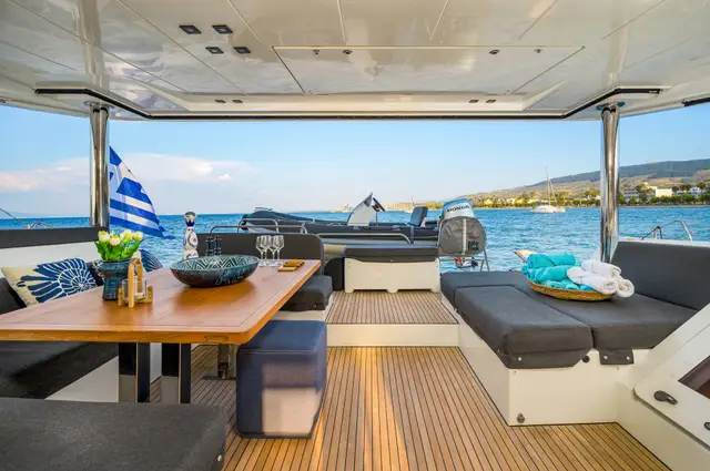 Largo Winch Lagoon 52F yacht – photo 3