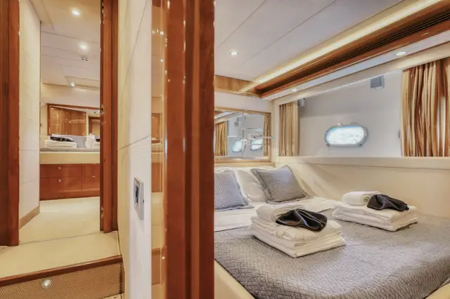 Lidia Ferretti 830 yacht – photo 8