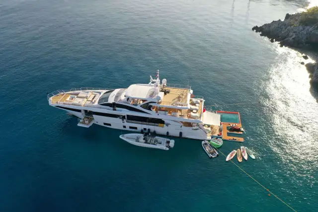 Love T – Grande 35 Metri yacht charter in Greece