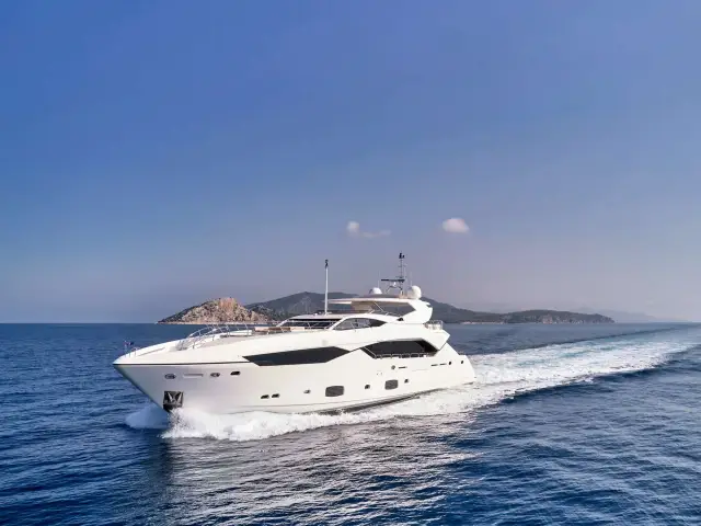 Makani II – 115 Sport Yacht yacht charter in Greece