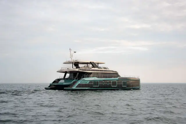 Mattea – Sunreef 80 Power yacht charter in Greece