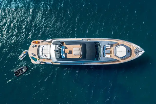 One Pershing 90 yacht – photo 4