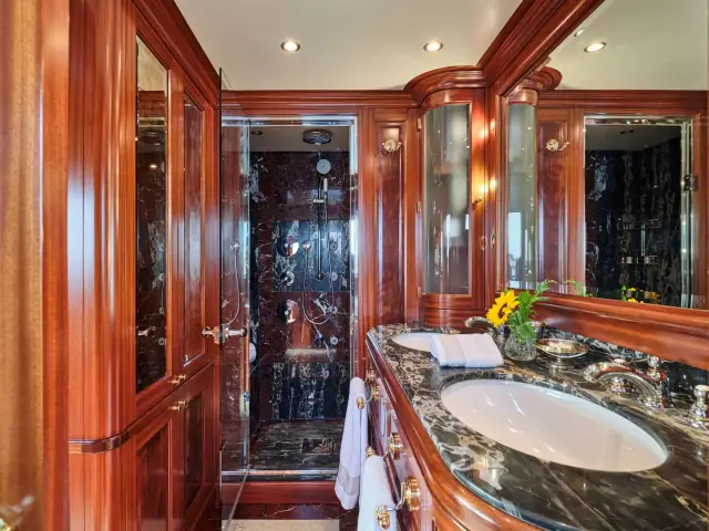 Option B Classic 121 yacht – photo 7