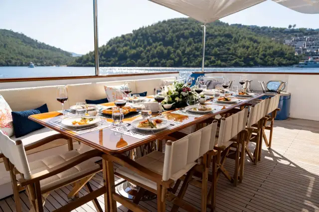 Ottawa IV Custom 39 m tri-deck yacht – photo 5