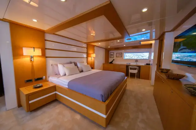 Ottawa IV Custom 39 m tri-deck yacht – photo 6