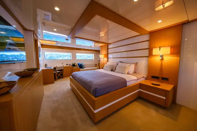 Ottawa IV Custom 39 m tri-deck yacht – photo 7