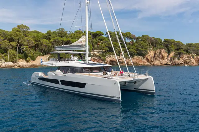 Sol Madinina – Thíra 80 yacht charter in Greece