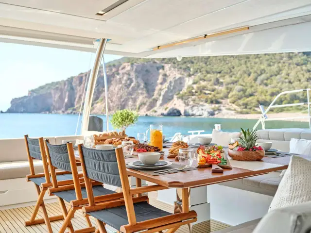 Stephanie Alegria 67 yacht – photo 7