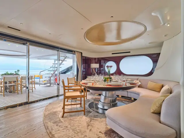 Volo Mare Azimut 38 m tri-deck (Grande series) yacht – photo 3