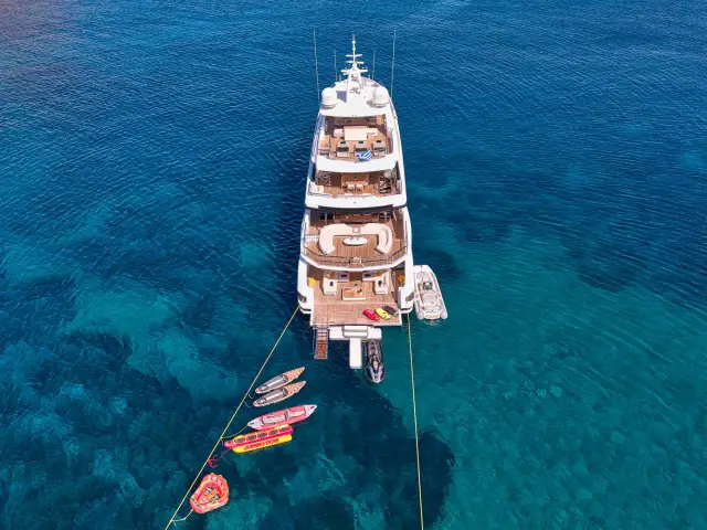 Volo Mare Azimut 38 m tri-deck (Grande series) yacht – photo 5