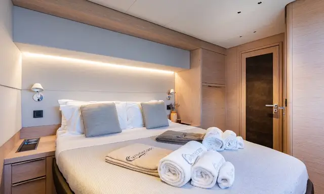 White Caps Lagoon Sixty 5 yacht – photo 9